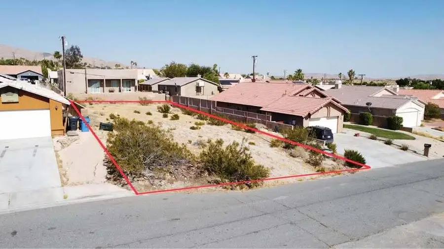 16 Hermano Way, Desert Hot Springs, CA 92240 - #2