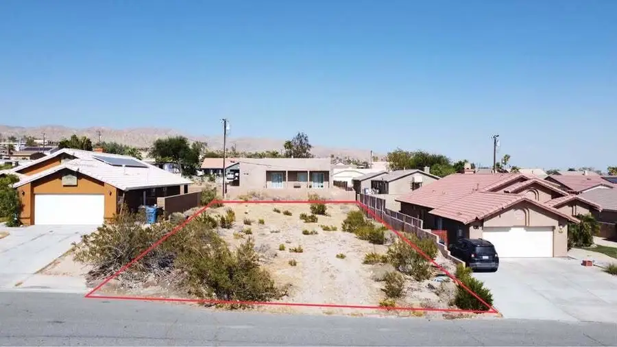 16 Hermano Way, Desert Hot Springs, CA 92240 - #3