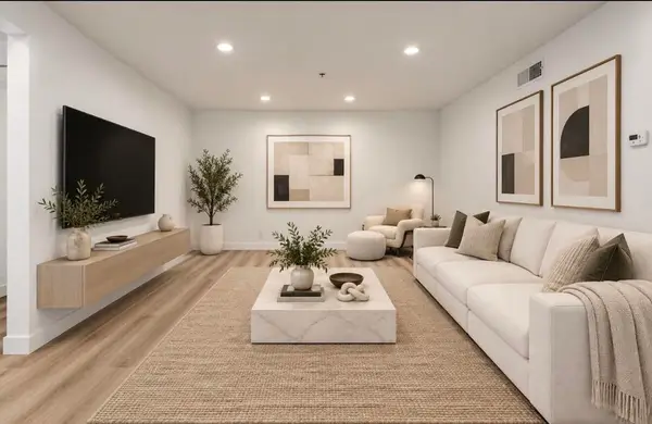 500 E Amado Road #212, Palm Springs, CA 92262
