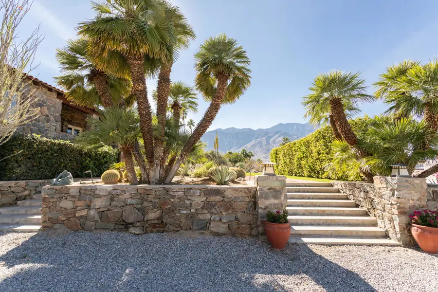 2350 S Araby Drive, Palm Springs, CA 92264 - #2