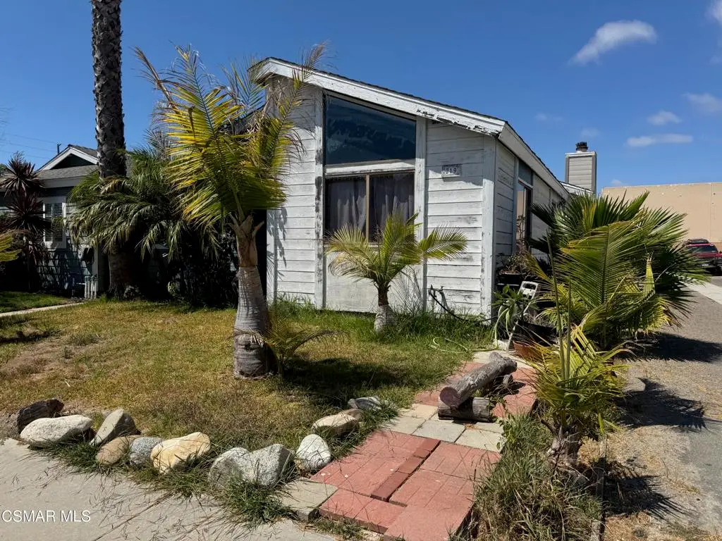 219 Portland Avenue, Huntington Beach, CA 92648 - Image #1
