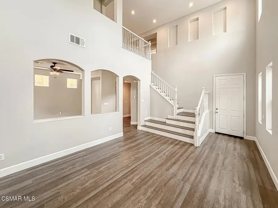 24045 Joshua Drive, Valencia, CA 91354 - Image #3