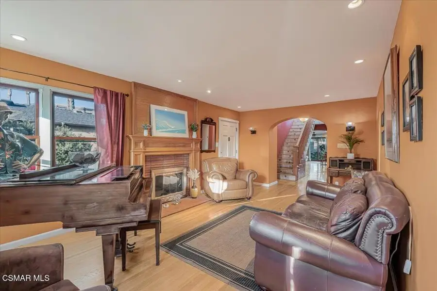 176 N Mills Road, San Buenaventura Ventura, CA 93003 - #3