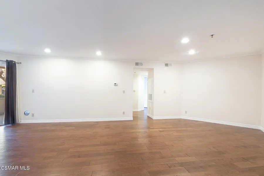 5744 Oak Bend Lane #201, Oak Park, CA 91377 - Image #2