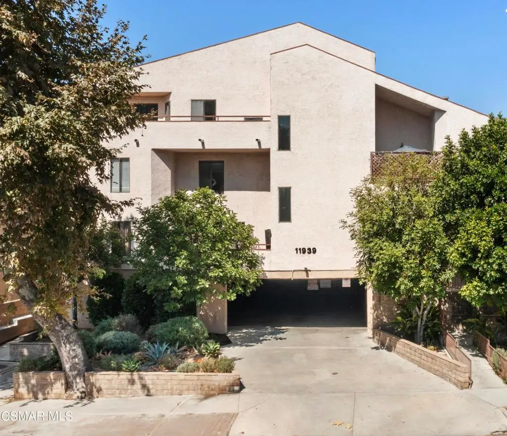 11939 Weddington Street #313, Valley Village, CA 91607 - Image #1