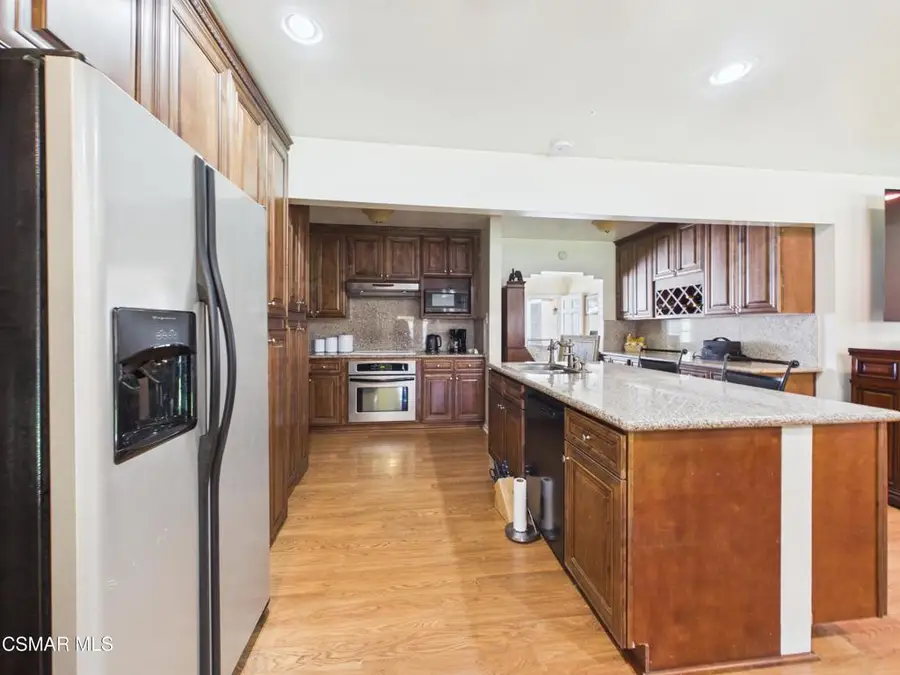 831 N Beachwood Drive, Burbank, CA 91506 - #2