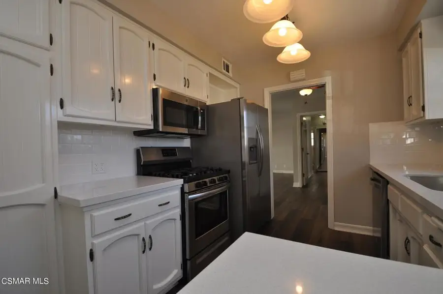 7754 Delco Avenue, Winnetka, CA 91306 - #2