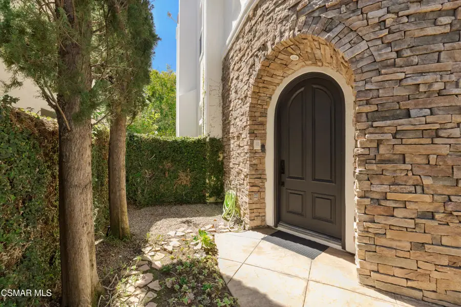 861 Alexandra Court, Oak Park, CA 91377 - #2