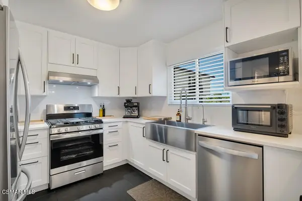 13960 Oxnard Street, Valley Glen, CA 91401