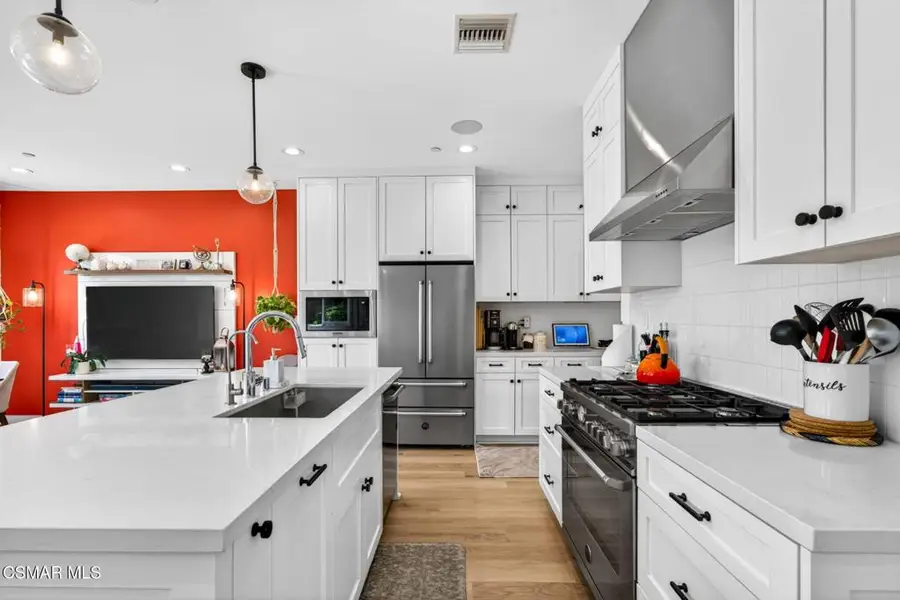 1135 N Commonwealth Avenue, Los Angeles, CA 90029 - #3