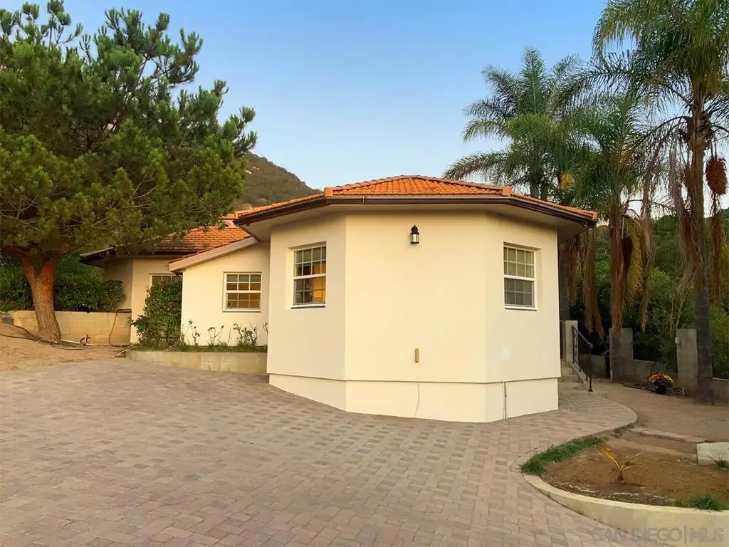 1088 Deer Springs Rd, San Marcos, CA 92069 - #1