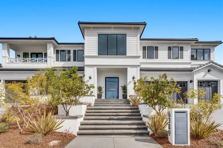 6389 Castejon, La Jolla, CA 92037 - Image #2