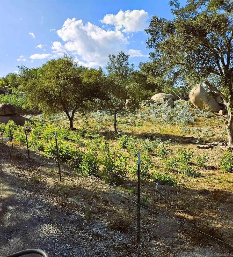 2562 Donnil Ln, Fallbrook, CA 92028 - Image #2