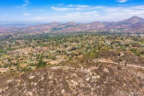 12526 Sw Boulder Mt Rd, Poway, CA 92064