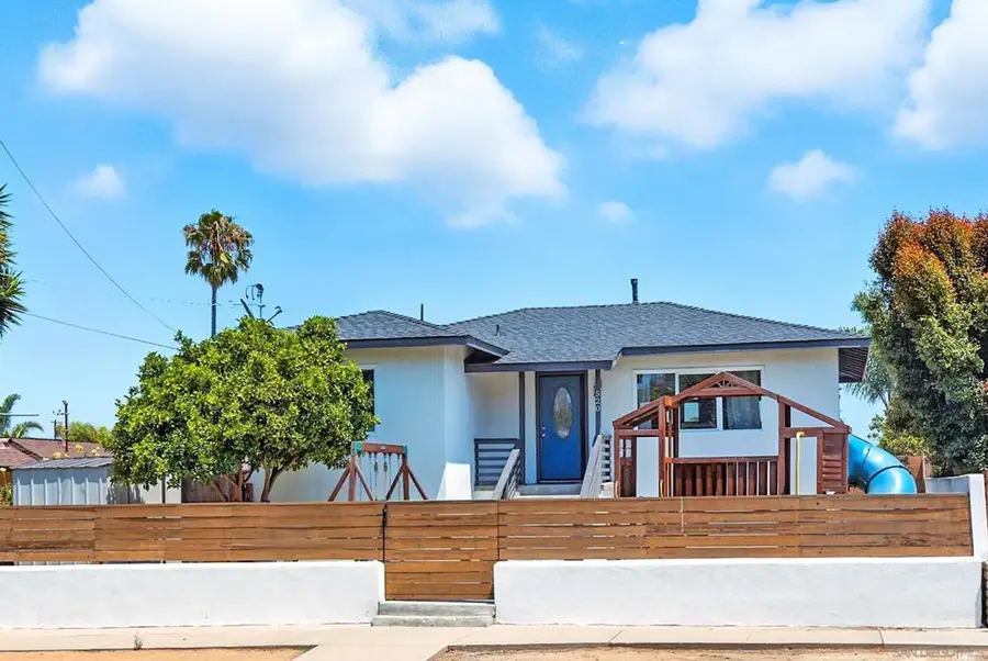 520 Grant Street, Oceanside, CA 92054 - #2