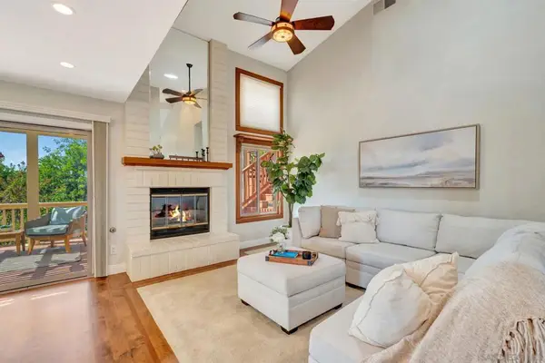 1239 Avocado Summit Dr, El Cajon, CA 92019