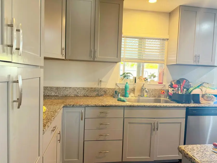 2745 Kausman St, San Diego, CA 92139 - Image #2