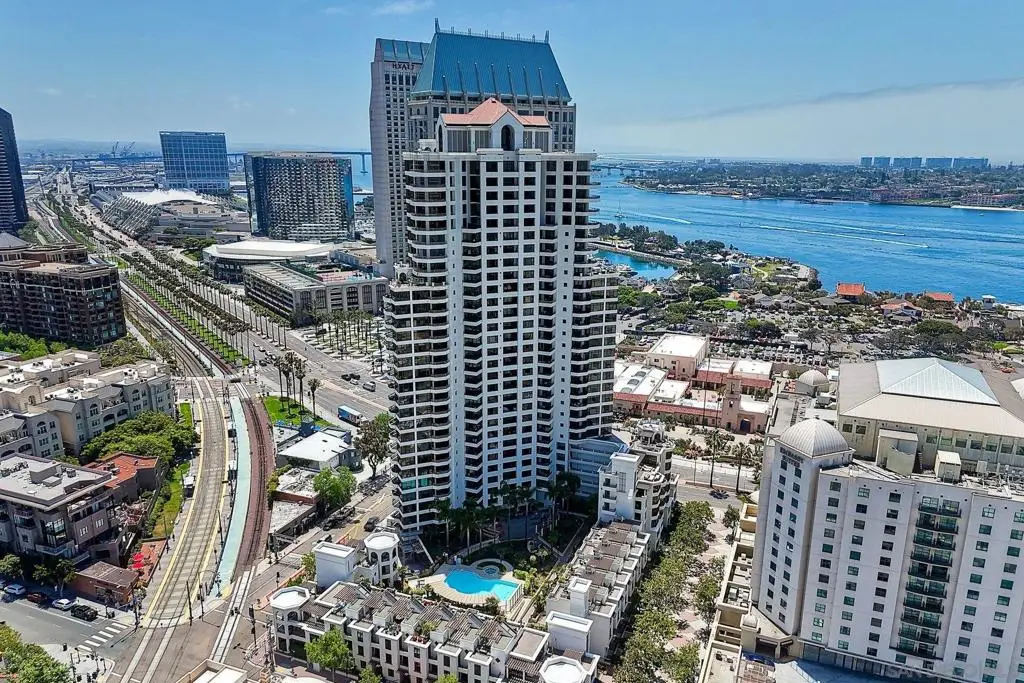 700 W Harbor Dr #1306, San Diego, CA 92101 - #1