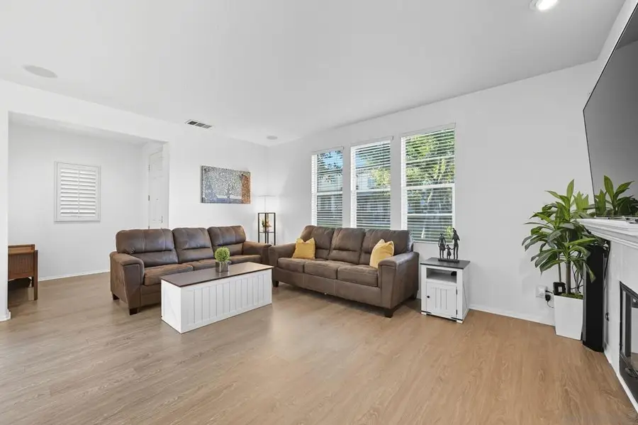 2235 Old Barn Ln, Chula Vista, CA 91915 - Image #3