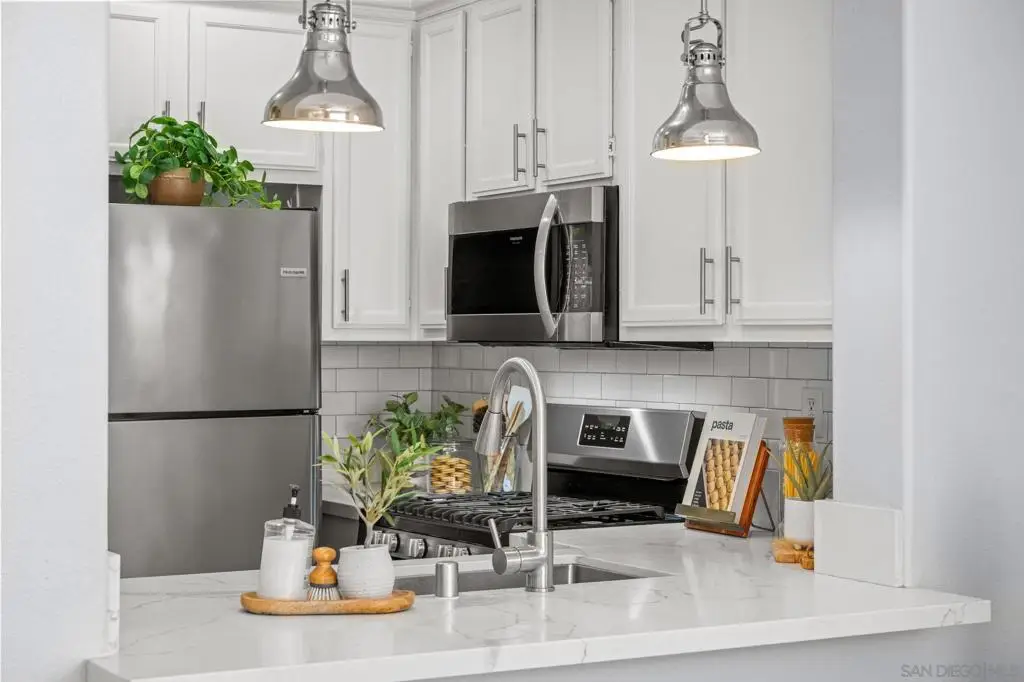 6008 Paseo Salinero, Carlsbad, CA 92009 - Image #1