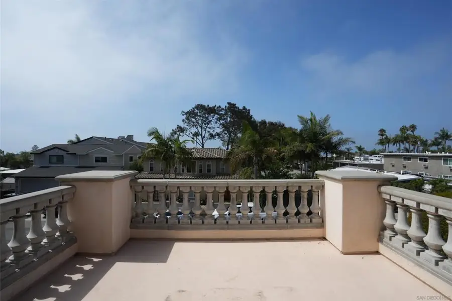 2265 2265A Manchester, Cardiff By The Sea, CA 92007 - Image #2