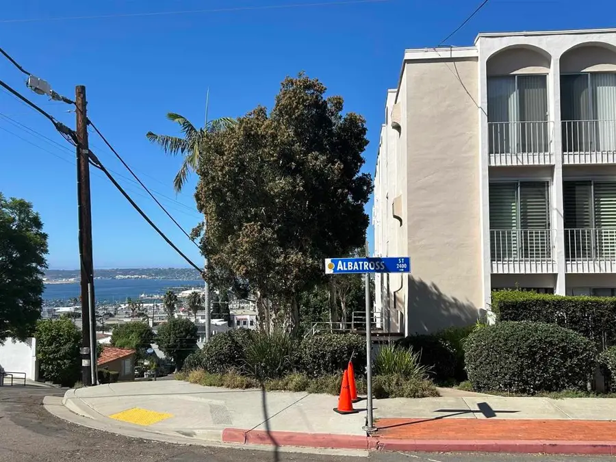 2410 Albatross St #9, San Diego, CA 92101 - Image #2