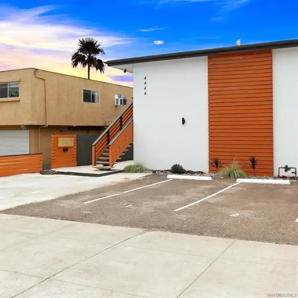 4444 49th, San Diego, CA 92115