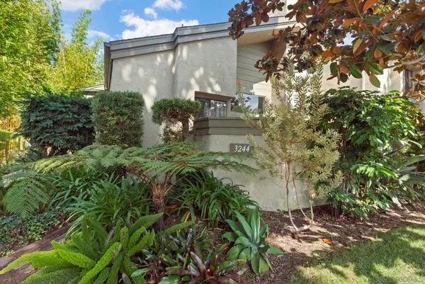 3244 Caminito Eastbluff #44, La Jolla, CA 92037