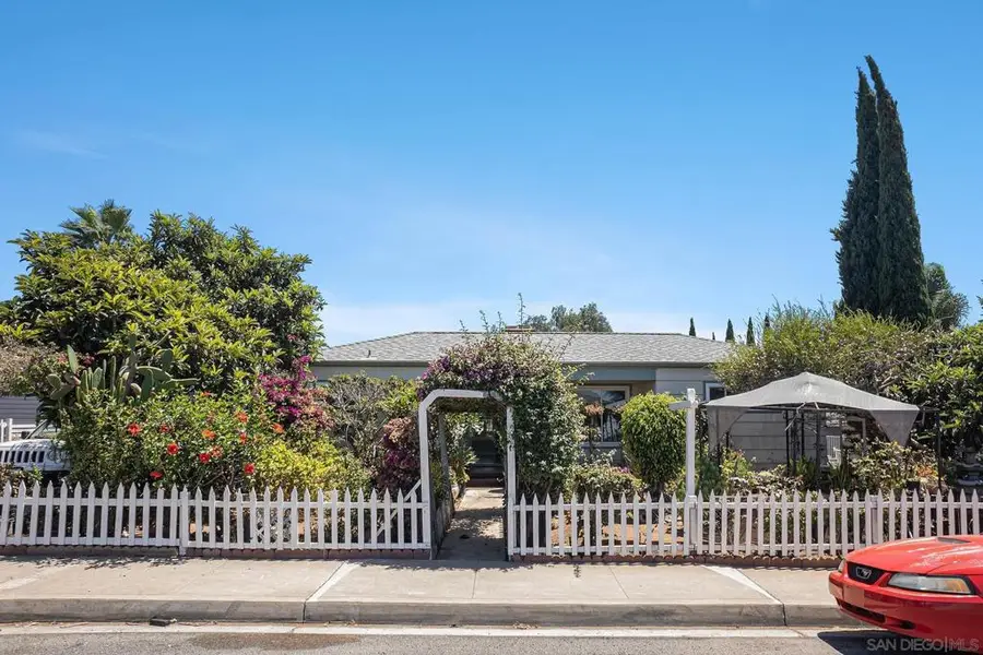 74 E St, Chula Vista, CA 91910 - Image #3