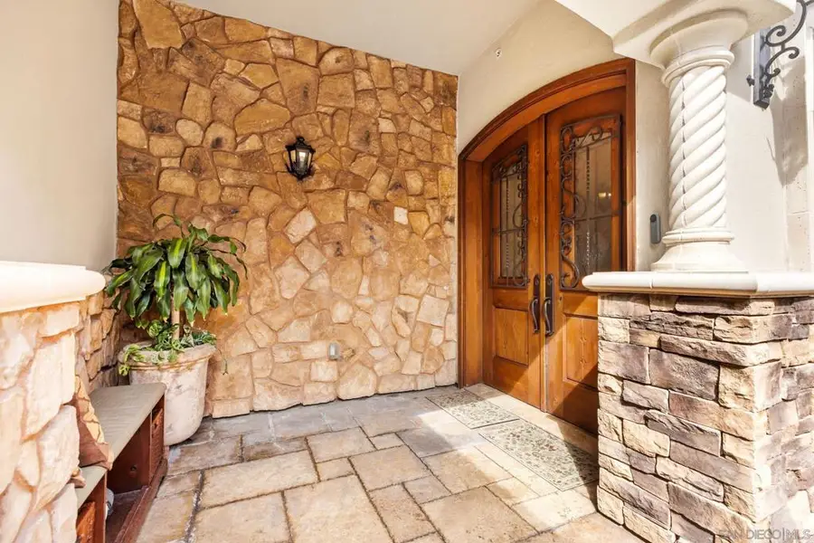 120 C Ave #304, Coronado, CA 92118 - Image #2