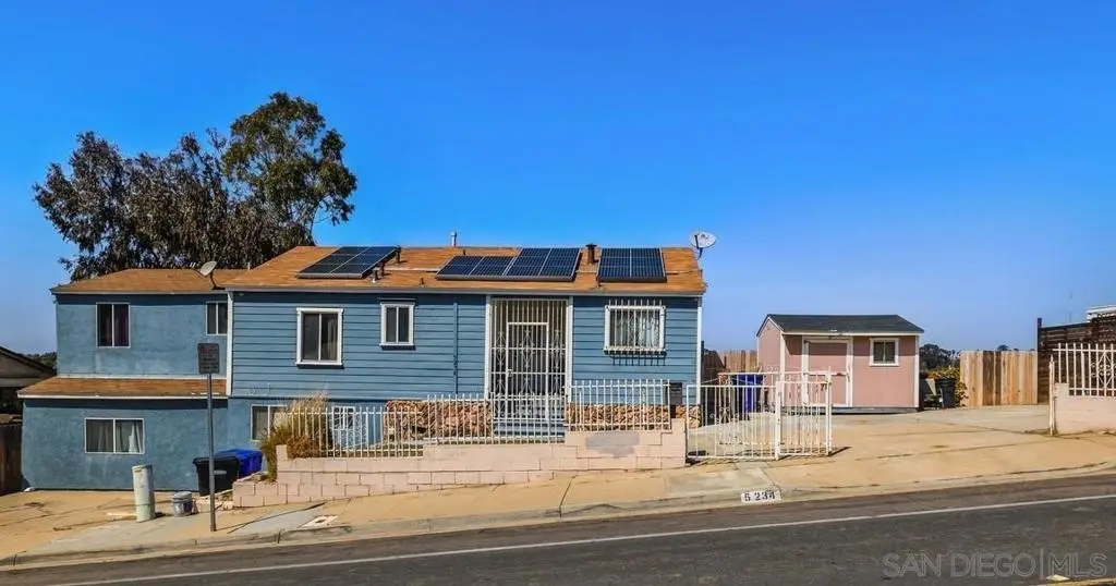 5234 Roswell, San Diego, CA 92114 - #1