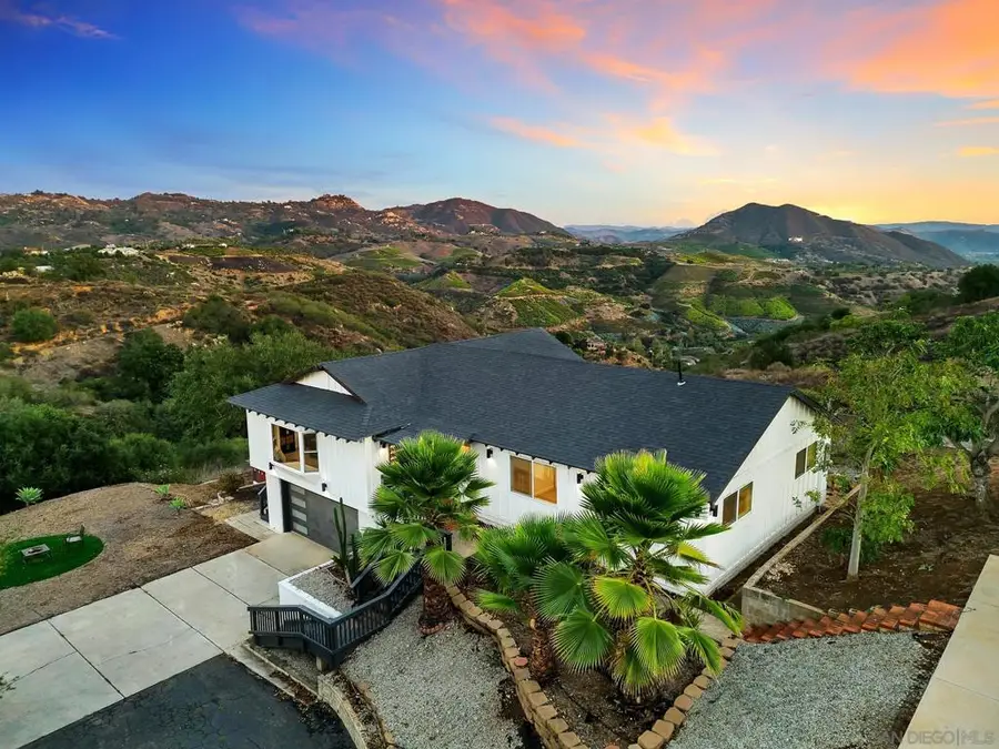 1029 Rainbow Valley Ct, Fallbrook, CA 92028 - Image #2