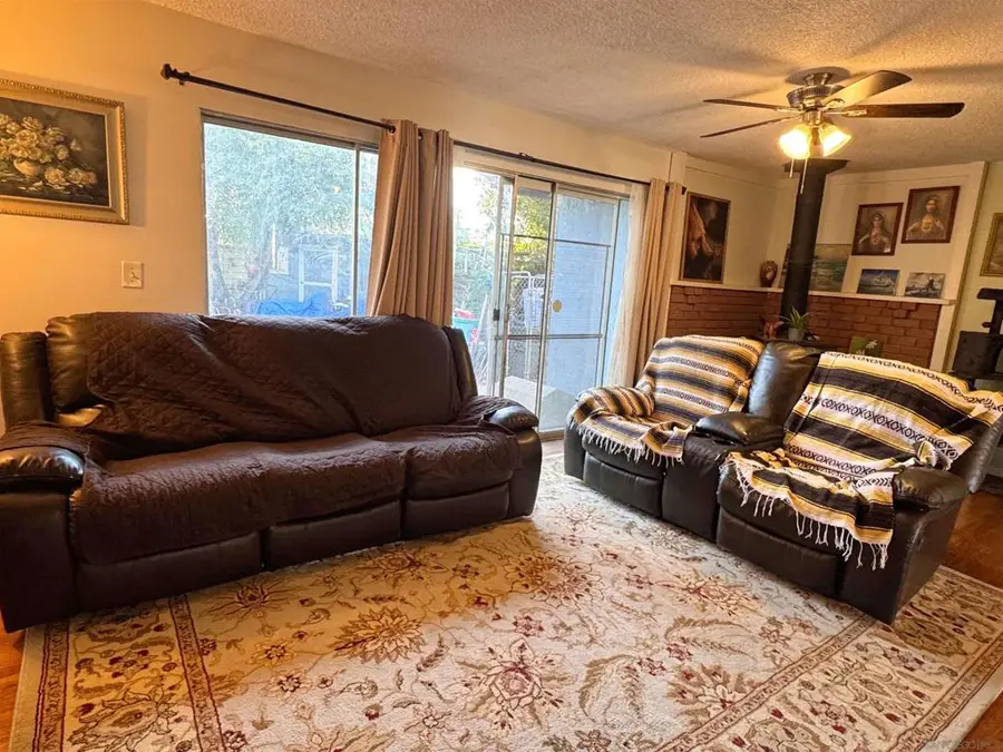 1117 Kings Rd, Escondido, CA 92027 - Image #2