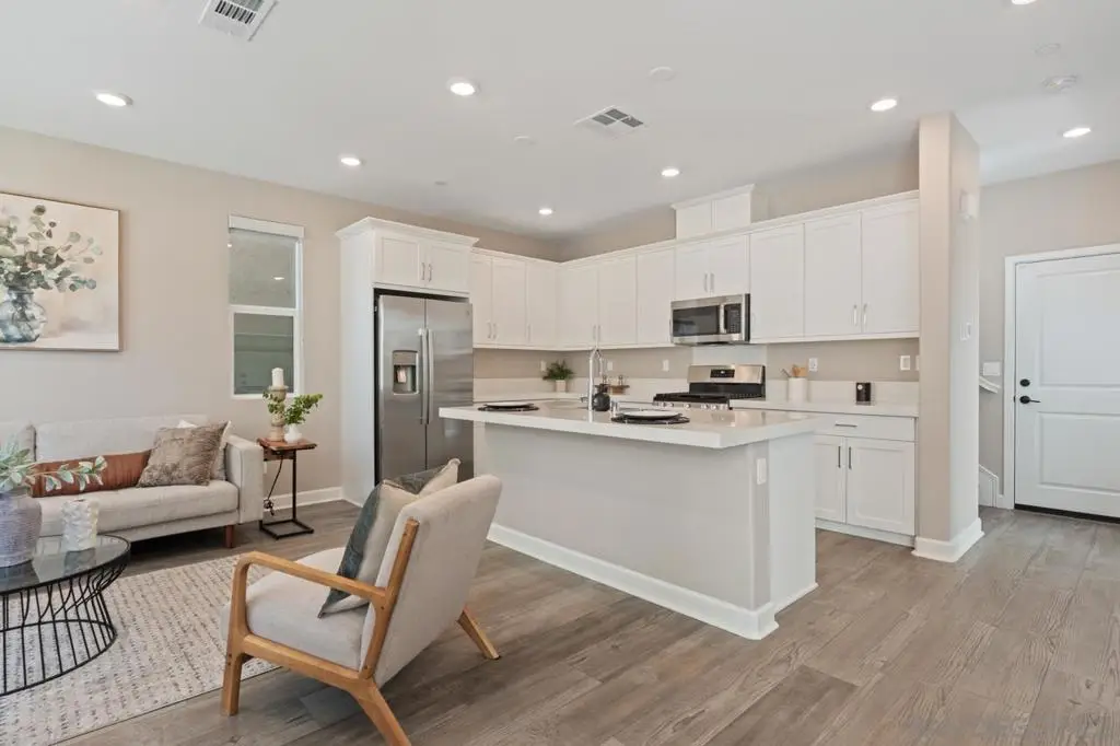 1938 Julie Dawn Pl, Escondido, CA 92026 - Image #1