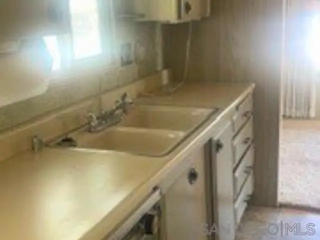 1380 Oak Hill Dr #21, Escondido, CA 92027 - Image #3