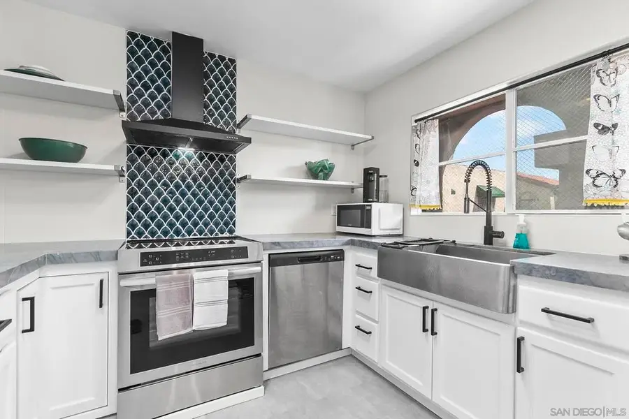 2510 Clairemont Dr #303, San Diego, CA 92117 - Image #3