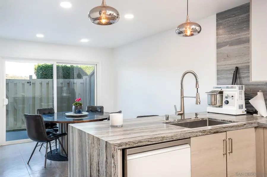 4718 Amberwood Ct, Carlsbad, CA 92008 - Image #3