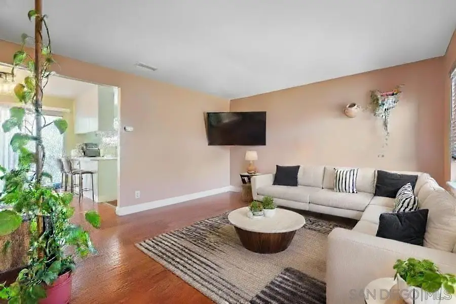 477 S Lincoln Ave, El Cajon, CA 92020 - Image #3