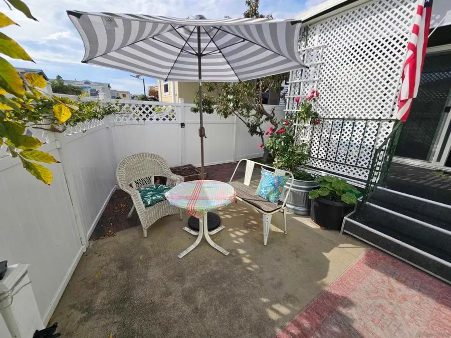 61 Hummingbird Ln, Oceanside, CA 92057 - Image #2