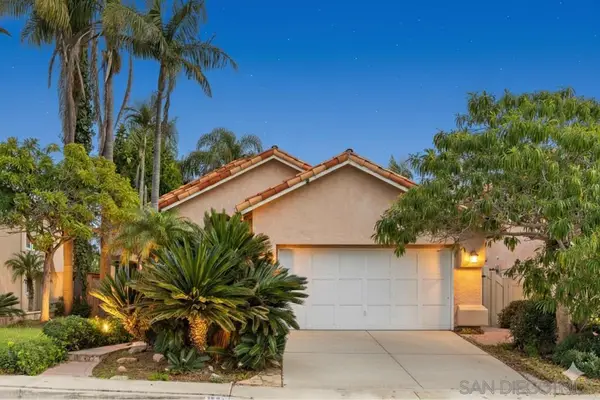 1672 Olympus Loop Dr, Vista, CA 92081