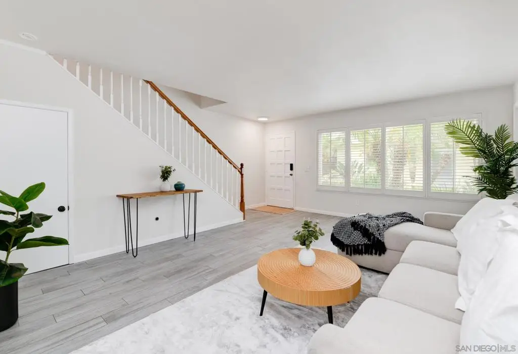 685 Seacoast Dr, Imperial Beach, CA 91932 - Image #1