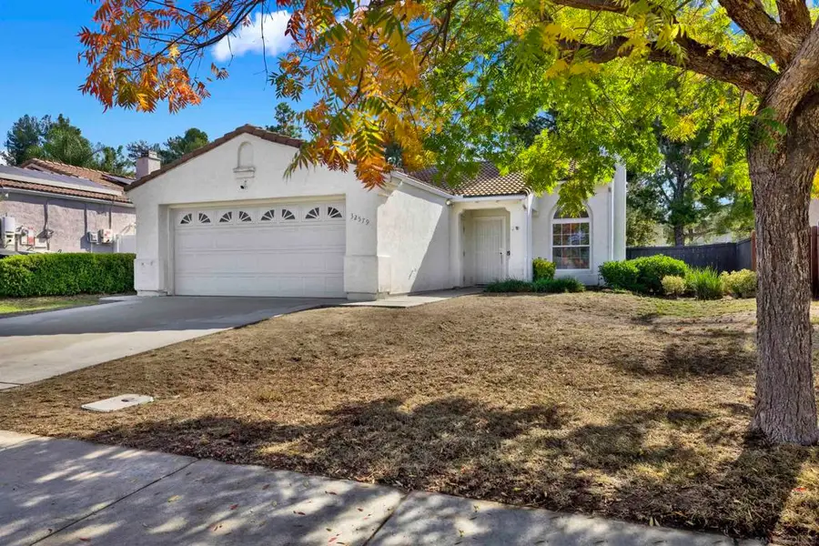 32579 Strigel Ct, Temecula, CA 92592 - Image #2