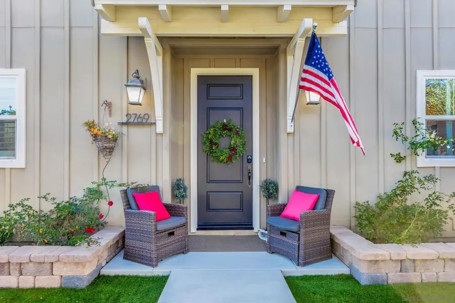 2769 Overlook Point Dr, Escondido, CA 92029 - Image #2