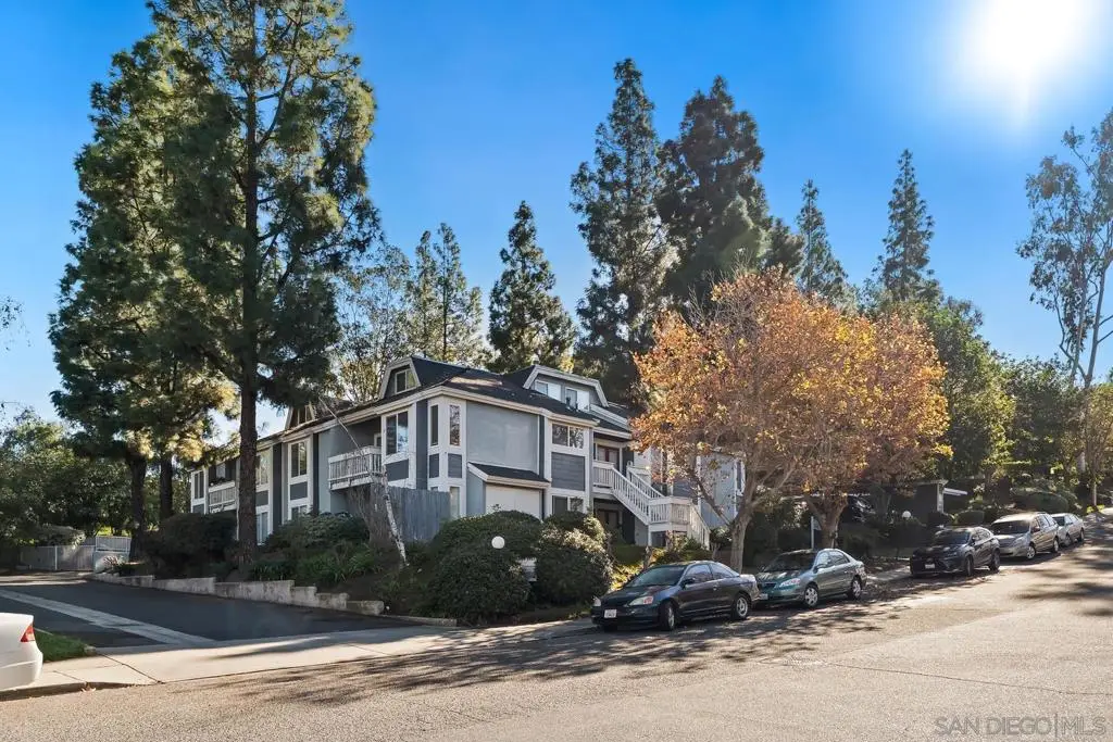 1564 Tanglewood Ln #19, Escondido, CA 92029 - Image #1