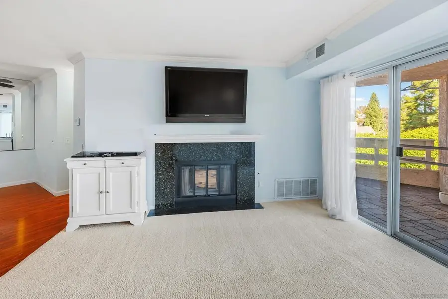 7087 Camino Revueltos #302 #302, San Diego, CA 92111 - Image #3