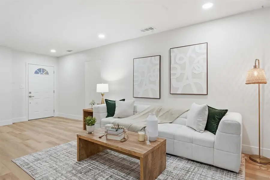 3602 Mount Acadia Blvd, San Diego, CA 92111 - Image #2