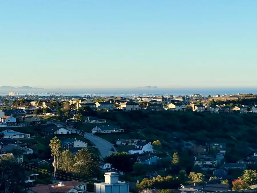 4303 Sheldon Dr, La Mesa, CA 91941 - Image #2