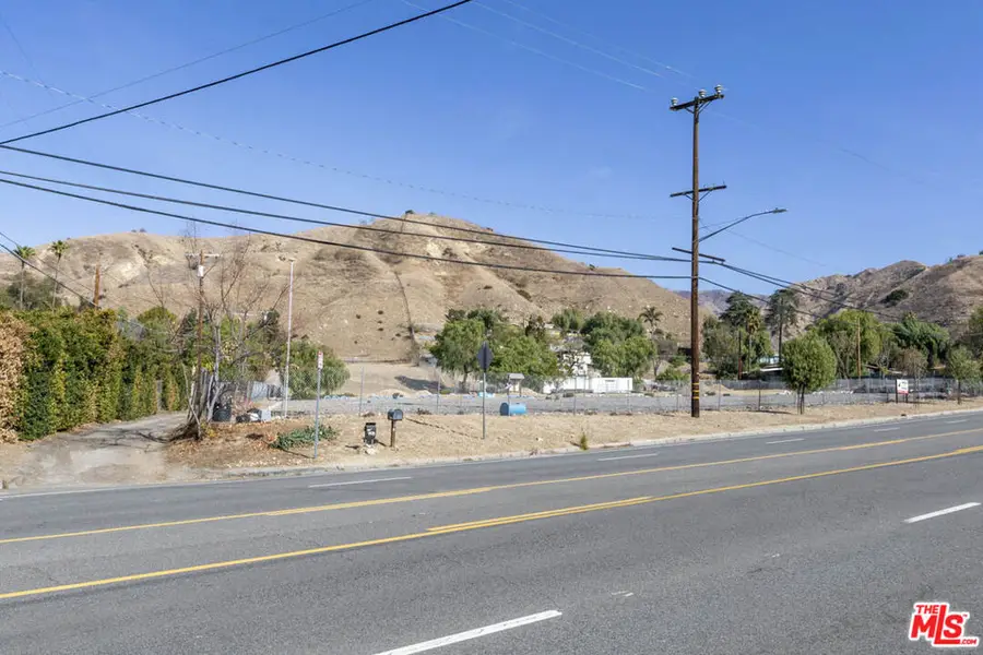 9955 Foothil, Sylmar, CA 91342 - Image #3