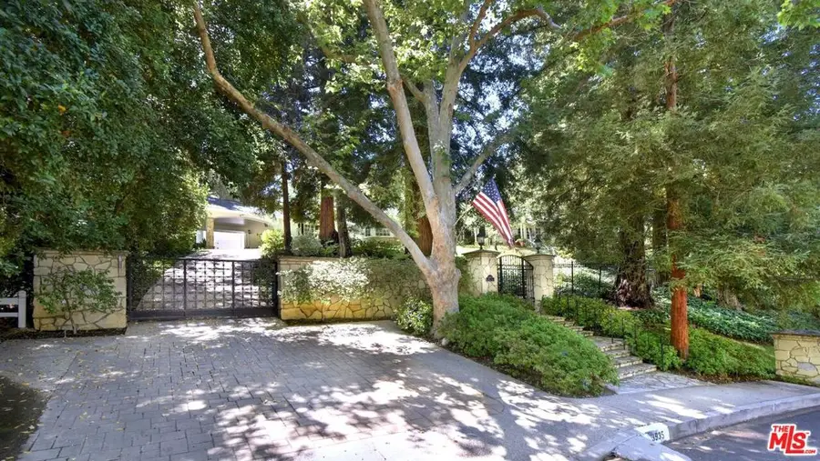 3935 Valley Meadow Road, Encino, CA 91436 - Image #2