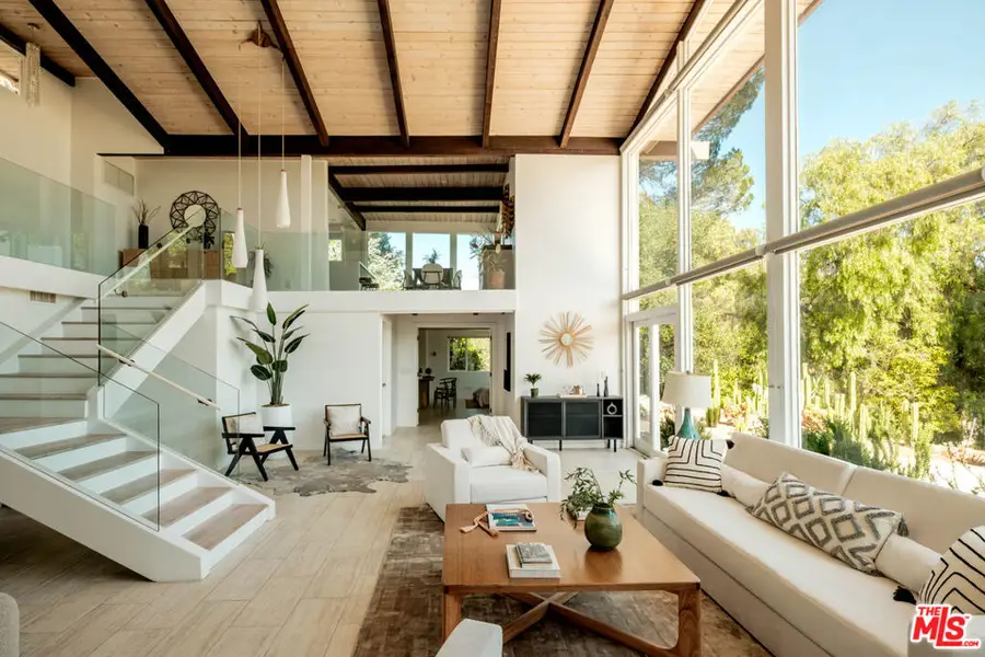 26094 Mulholland Highway, Calabasas, CA 91302 - Image #2